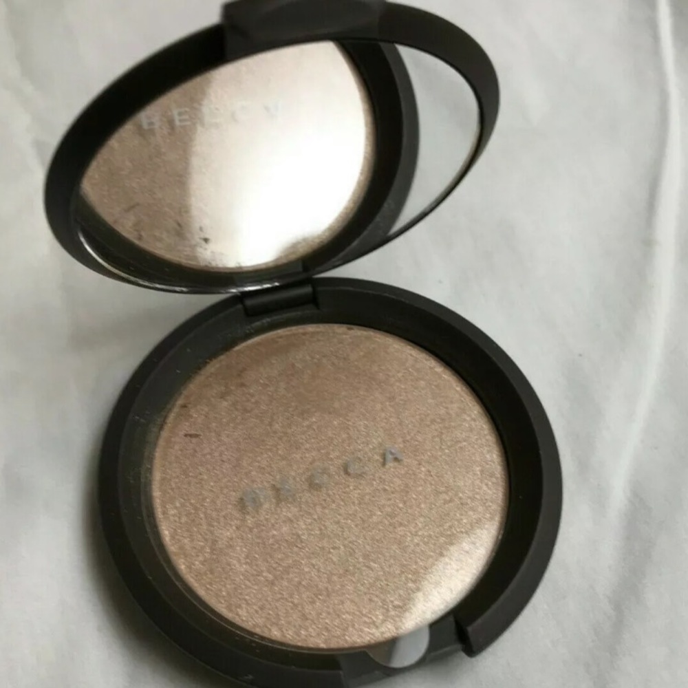 BECCA Shimmering Skin Highlighter